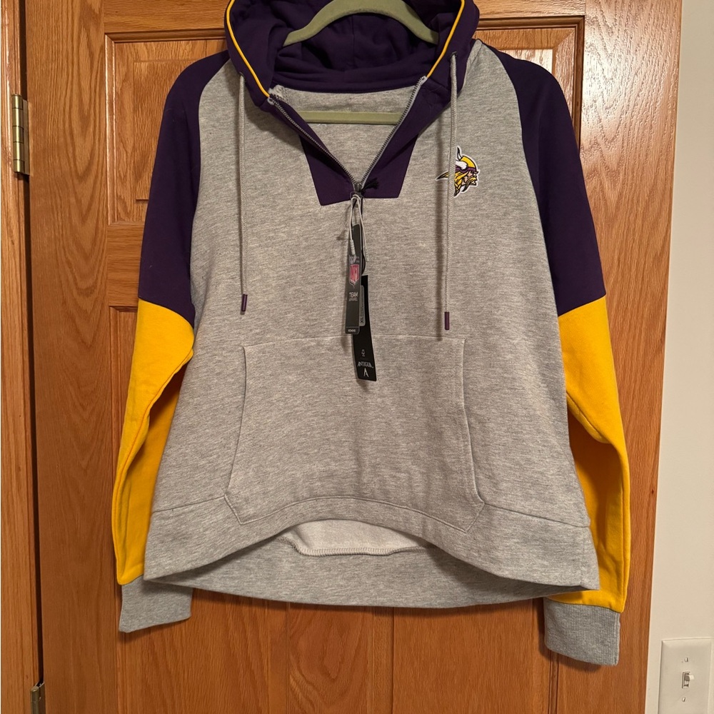 New with tags, Minnesota Vikings Women's Hoodie